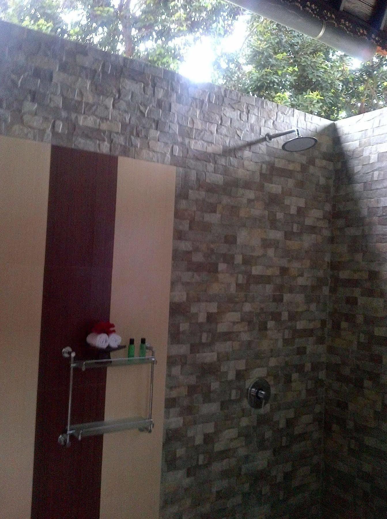 Uma Dewi Guest House Ubud Esterno foto