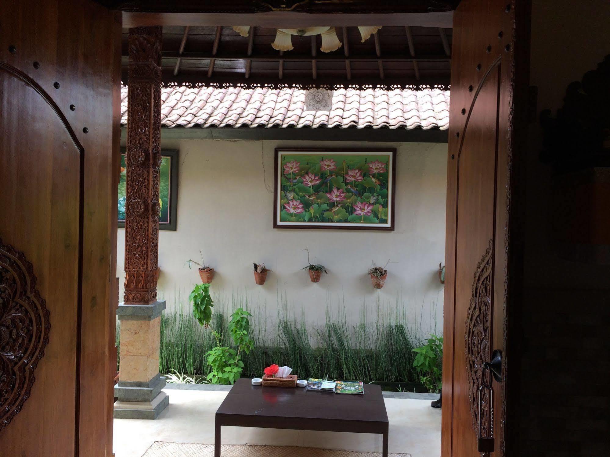 Uma Dewi Guest House Ubud Esterno foto