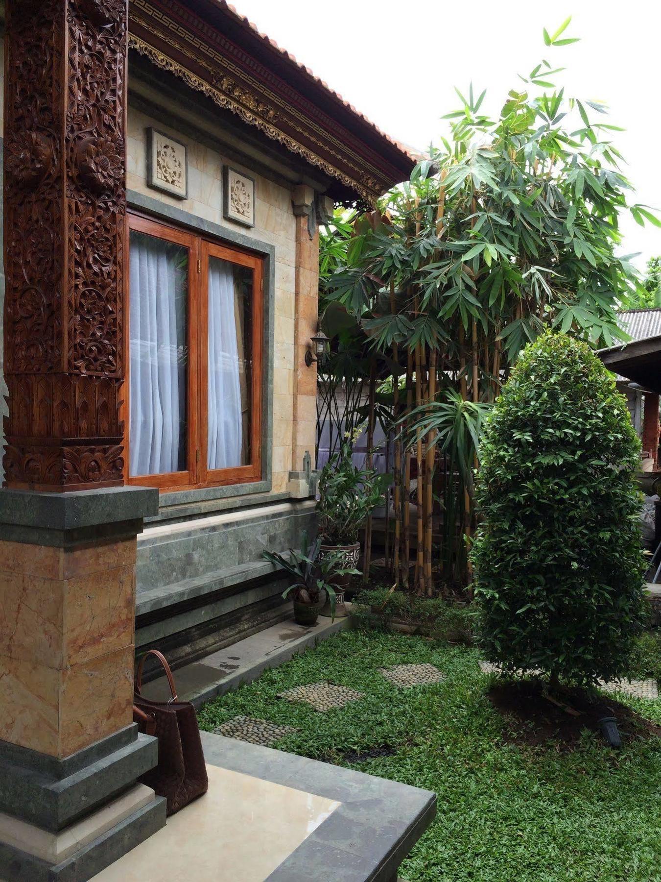 Uma Dewi Guest House Ubud Esterno foto