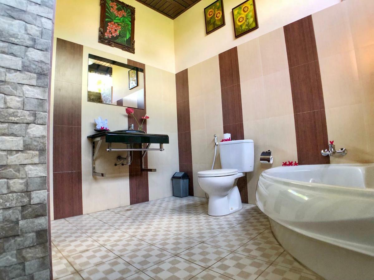 Uma Dewi Guest House Ubud Esterno foto