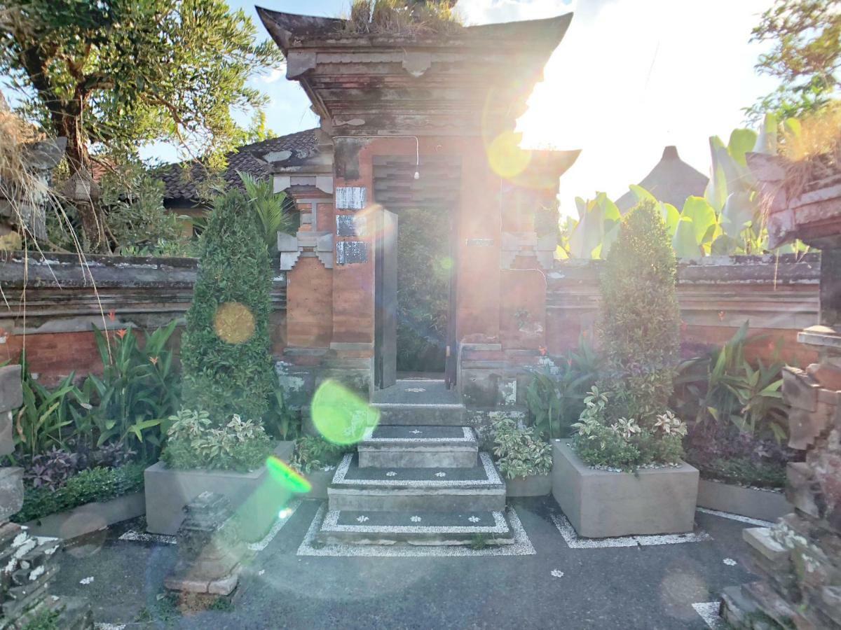 Uma Dewi Guest House Ubud Esterno foto