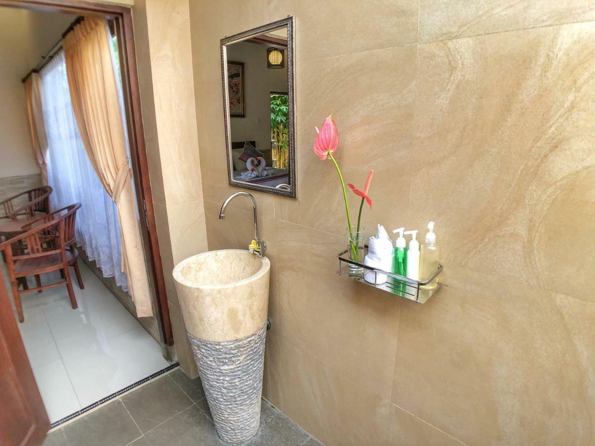Uma Dewi Guest House Ubud Esterno foto